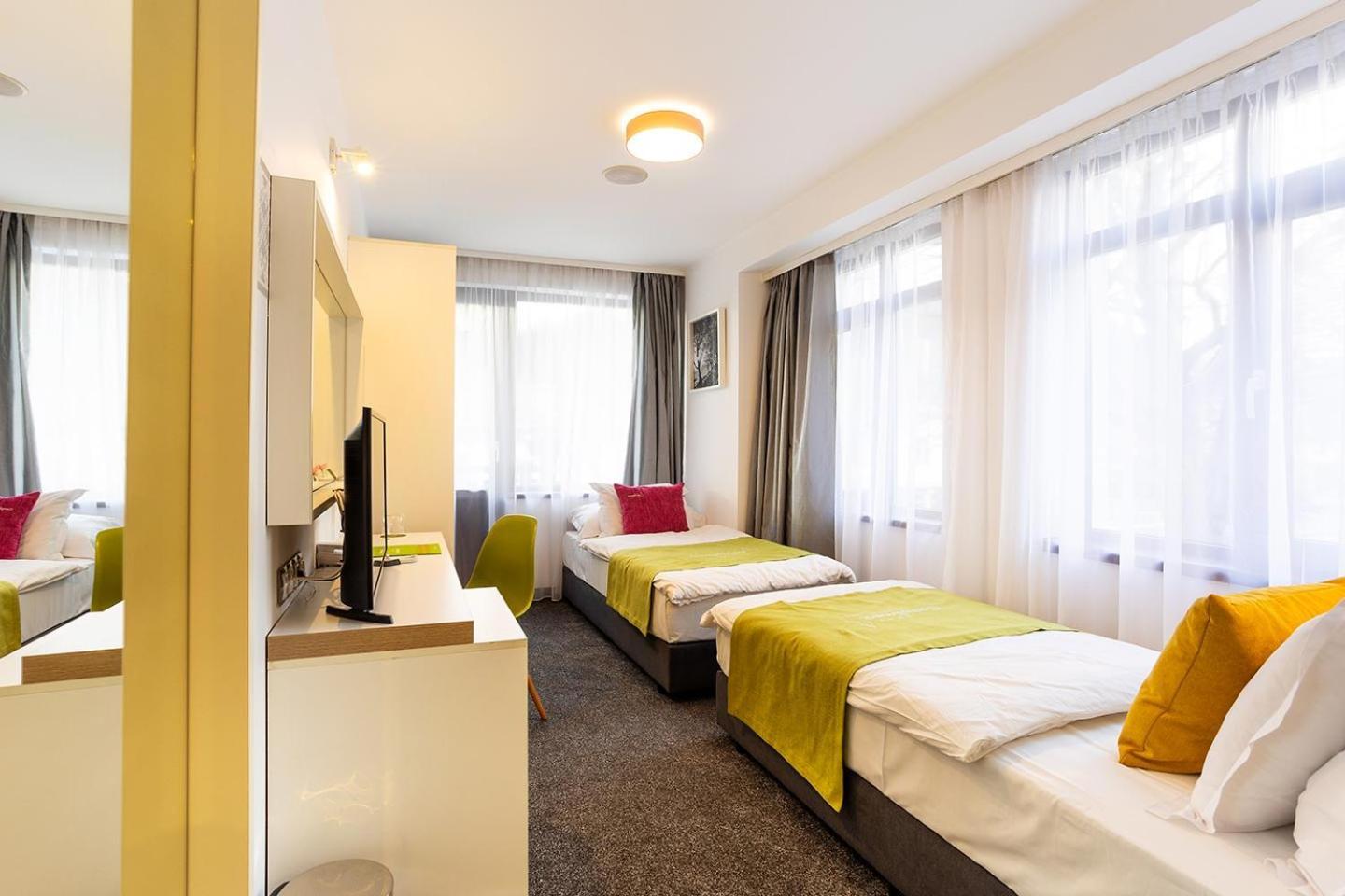 Hotel Compliment Trjawna Exterior foto