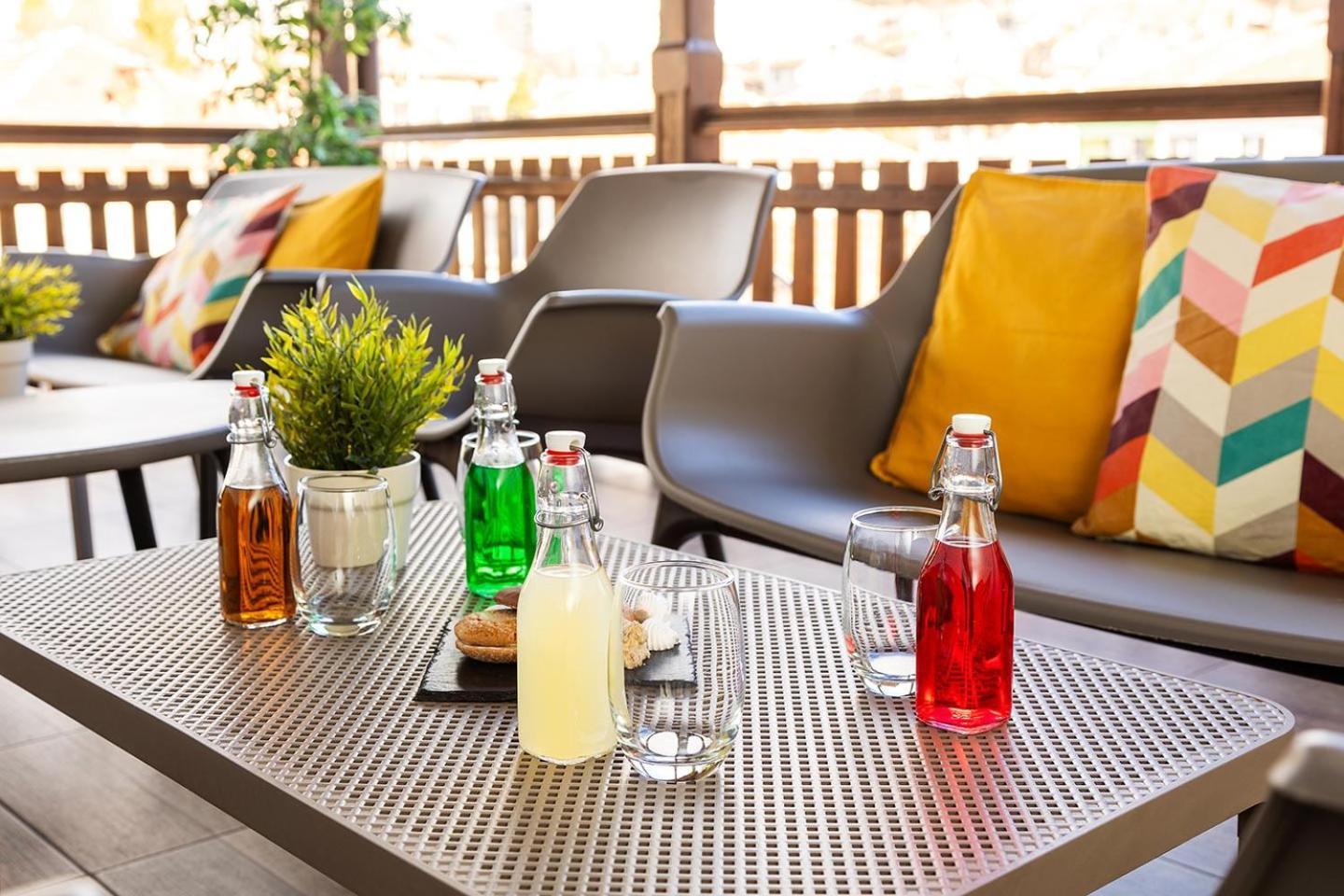 Hotel Compliment Trjawna Exterior foto