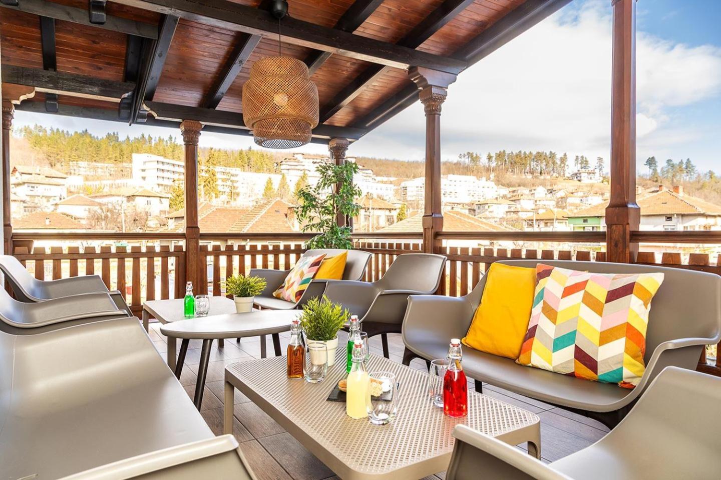 Hotel Compliment Trjawna Exterior foto