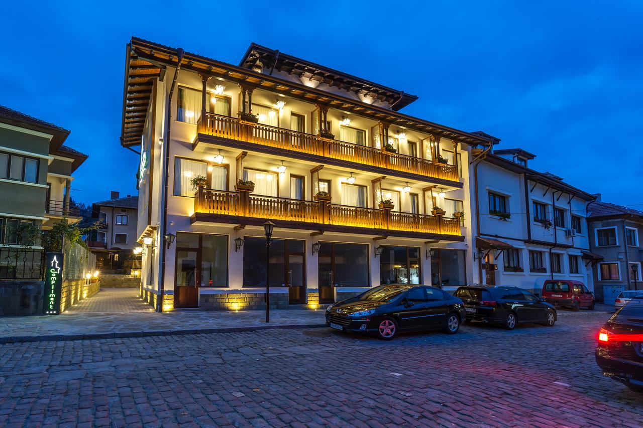 Hotel Compliment Trjawna Exterior foto